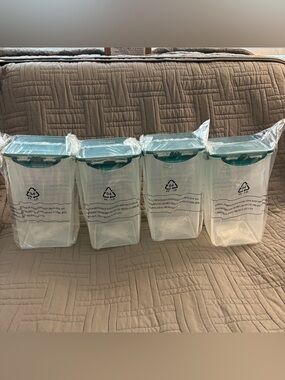Lock & Lock Food Storage Container 4L / 135OZ /4.2QT Green Lock N Lock Set of 4